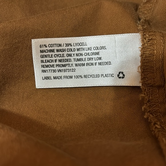 2 for $10 🍂 Rust Button Up Shirt - Picture 6 of 6